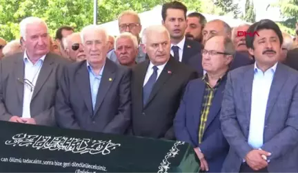 İstanbul- Binali Yıldırım, Muzaffer Akkaya'nın Eşinin Cenaze Namazına Katıldı