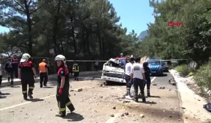 Muğla Sakar Geçidi'nde Çekici Uçuruma Yuvarlandı 2 Ölü 1 Yaralı