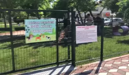 Akhisar'da Köpeklerin de Artık Bir Parkı Var