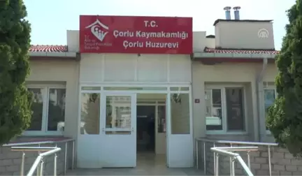 Çorlu Huzurevi'nin Yanık Sesli Sakini Ramazan Dede - Tekirdağ