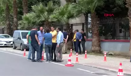 İzmir Evde Siyanür Faciası Anne ile Baba Öldü, 3 Çocukları Tedavi Altında-2