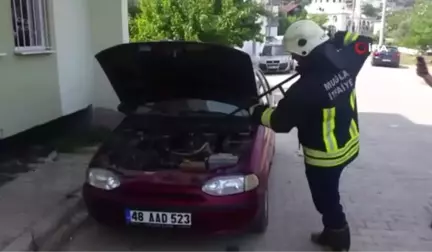 Aracın Motoruna Giren Yılanı İtfaiye Çıkardı