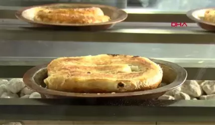 Bursa Uzaya Börek Gönderen Guinness Rekortmeni Börekçiden 'Közde Börek'