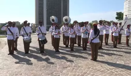 Dışişleri Bakanı Çavuşoğlu, Jose Marti Anıtı'na Çelenk Koyarak, Saygı Duruşunda Bulundu