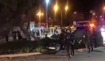 Alkollü sürücünün kullandığı otomobil ağaca çarptı: 2 yaralı - BURDUR