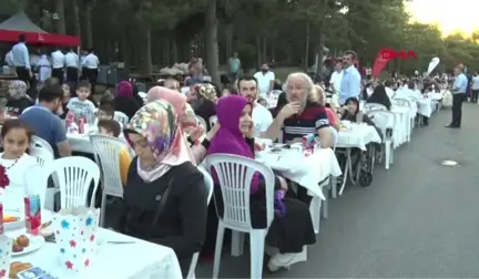 Başakşehir Belediyesi'nden mesire alanında 3 bin kişiye iftar