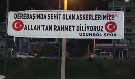 SPOR Sahada iftar yaptılar, tribün ve yamaçlardan maçı izlediler