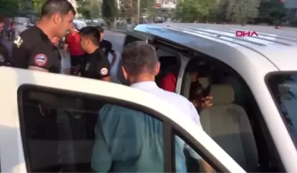 ANTALYA Kendisine güldüğü gerekçesiyle komşularına kurşun yağdırdı: 2 yaralı