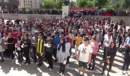 SİVAS Ameliyat olan Sefa, LGS sınavına hastanede girdi