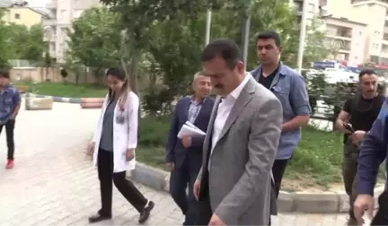 Vali Akbıyık, yaralı askeri ziyaret etti