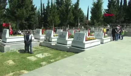 SAMSUN Şehit yakınları, evlatlarının mezar taşlarını öptü