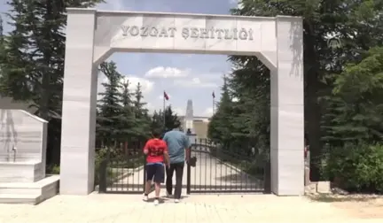 Yozgat'ta şehitlik ziyareti