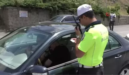 Yozgat'ta sürücülerin denetlenmesi için çocuklara 'sürücü seyahat karnesi' dağıtıldı