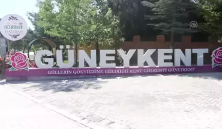 Isparta'da Gül Festivali