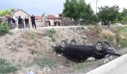 Otomobil devrildi: 4 yaralı