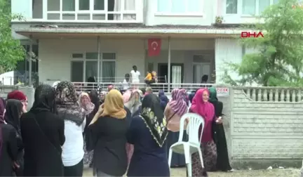 SAMSUN KAZADA ÖLEN ABLA VE KARDEŞİNE HÜZÜNLÜ VEDA