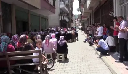 Balkondan düşerek ölen çocuk toprağa verildi