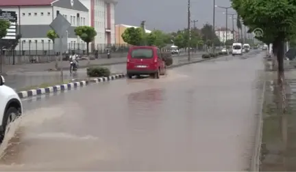 Sağanak hayatı olumsuz etkiledi (2)