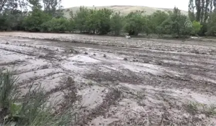 Yozgat'ta etkili sağanak ve sel