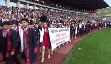 Karabük Üniversitesi'nin ikiz hemşireleri mezun oldu