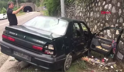 KARABÜK Otomobil istinat duvarına çarptı Melek öldü, anne ve babası yaralandı