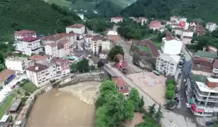 Ordu'da sağanak sel ve heyelana neden oldu