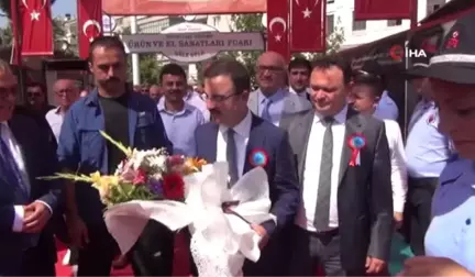 Manisa'da hükümlü ve tutukluların el emekleri sergilendi