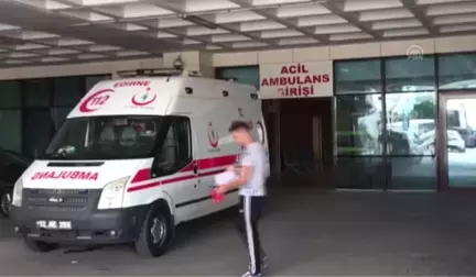 Düzensiz göçmenleri taşıyan aracın kaza yapması - Aracın şoförü