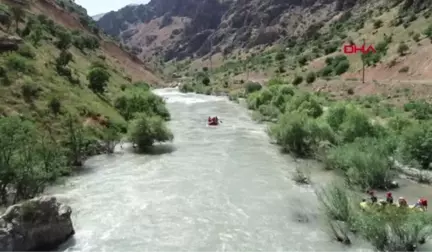 VAN Çatak'ta rafting sezonu başladı