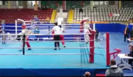 Elif, Kick Boks'ta Milli Takım'a yükselmek istiyor