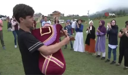 Kaçkarlar'ın eteğindeki minik gölü ile meşhur 'Badara Yaylası' turistlerin yeni uğrak noktası