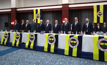 Fenerbahçe, Toplam Borcunun 300 Milyon Lira Olduğunu Açıkladı