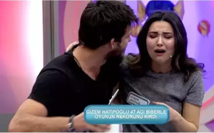 Gizem Hatipoğlu, Ben Bilmem Eşim Bilir'de Tarihe Geçti