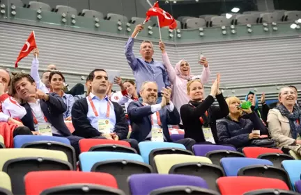 Bakan Kılıç'tan Sporculara Anneler Günü Sürprizi