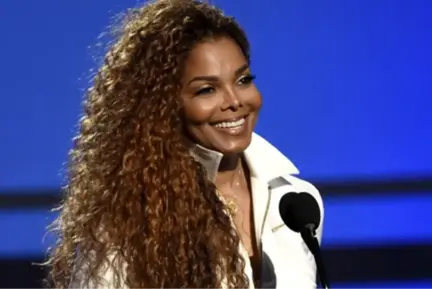 Amerikalı Şarkıcı Janet Jackson 50 Yaşında Anne Oldu