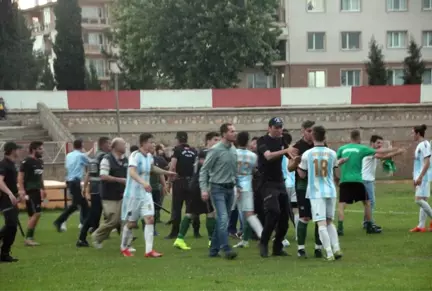 Bilecik Amatör Kümede 90'da Gol Gelince Saha İçi Karıştı