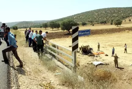 Direksiyon Hakimiyetini Kaybeden Otomobil Takla Attı: 3 Ölü, 1 Yaralı