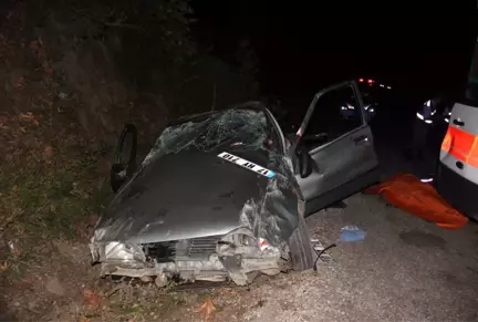 Çanakkale'de Trafik Kazası: 2 Ölü, 1 Yaralı