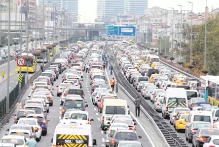 İstanbul'da Trafik Çilesini Bitirmek İçin Bisiklet Kullanımı Yaygınlaştırılacak