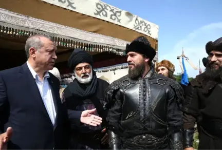 Erdoğan'dan Diriliş Ertuğrul Müjdesi: Devamı Gelecek