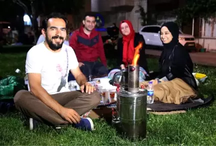 Davulcular Mesaiye Başladı, Sultanahmet ve Eyüp Sultan'da İlk Sahur Heyecanı Yaşandı