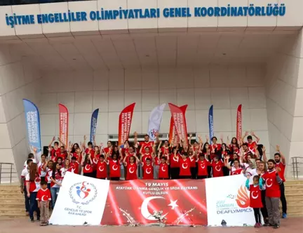 Istiklal Marşı'nı Bir de Onlardan Dinleyin