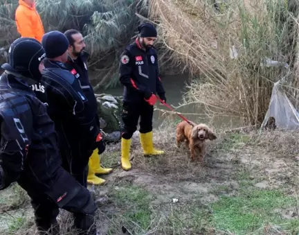 Dedenin Umutlu Bekleyişi, Görenlerin Yüreklerini Burkuyor