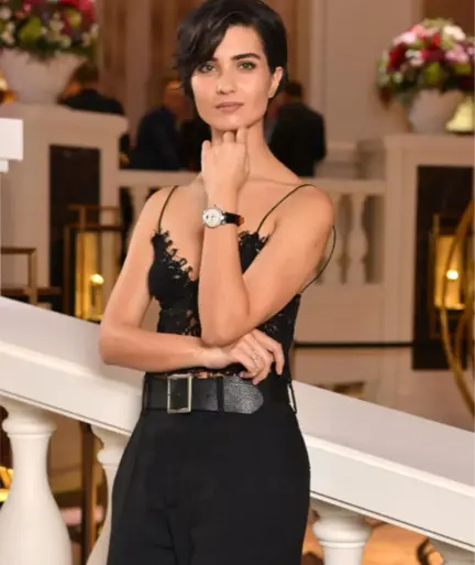 Tuba Büyüküstün, Yıldızlar Partisine Damga Vurdu