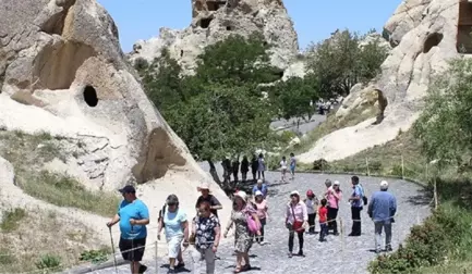 Turist Rehberleri Kapadokya Için Kolları Sıvadı