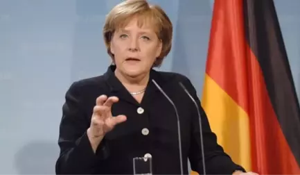 Türkiye'yi Kızdıran Düellonun Ardından Merkel'den Yumuşama Sinyali: Diyalog Devam Etmeli