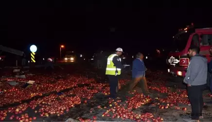 Ankara'da Yolcu Otobüsü ile Kamyon Çarpıştı: 11 Yaralı