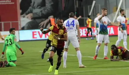 Göztepe, Çaykur Rizespor'u 2-0 Mağlup Etti