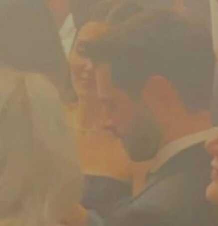 Hakan Sabancı gittiği düğünde Hande Erçel'i ailesiyle tanıştırdı