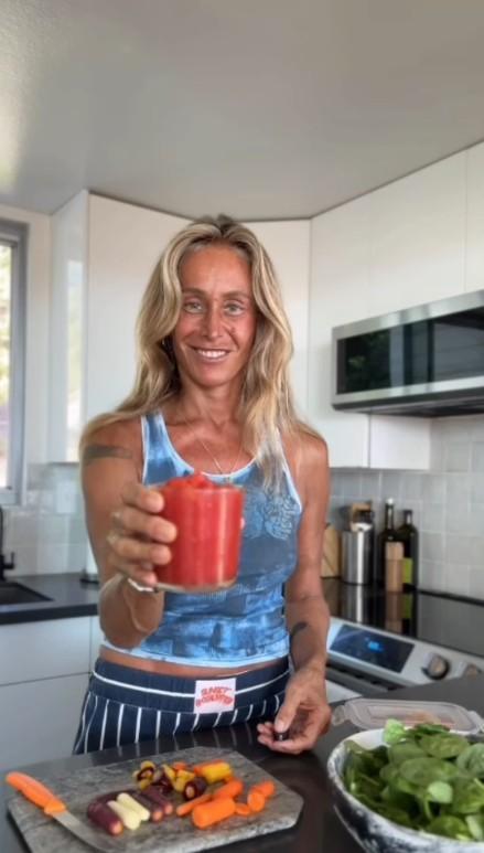 Yemek tarifi veren Bennu Gerede'nin takipçisine verdiği şaşırtıcı yanıt